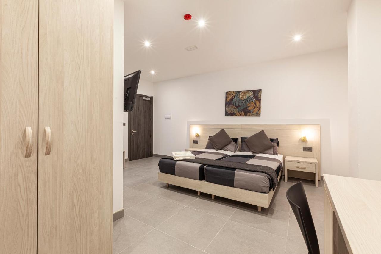 Charming,Comfortable And Centrally Located Group Accomodation Gzira Екстер'єр фото