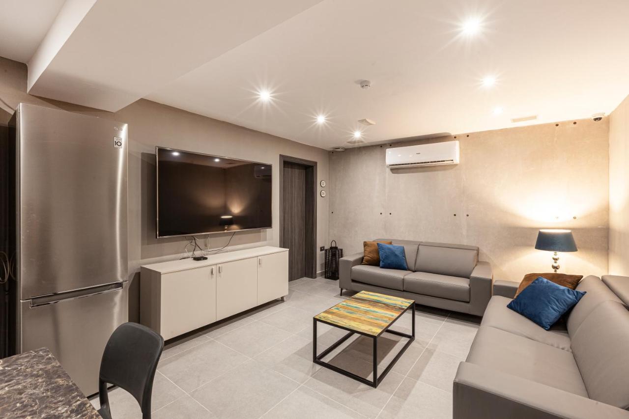 Charming,Comfortable And Centrally Located Group Accomodation Gzira Екстер'єр фото